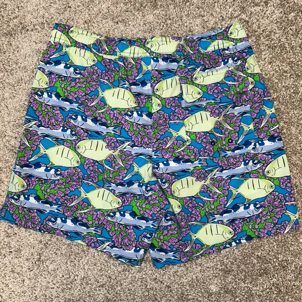 Vineyard Vines Swim Trunks Mesh Lined Men Size Small Fish Coral AOP Beach‎